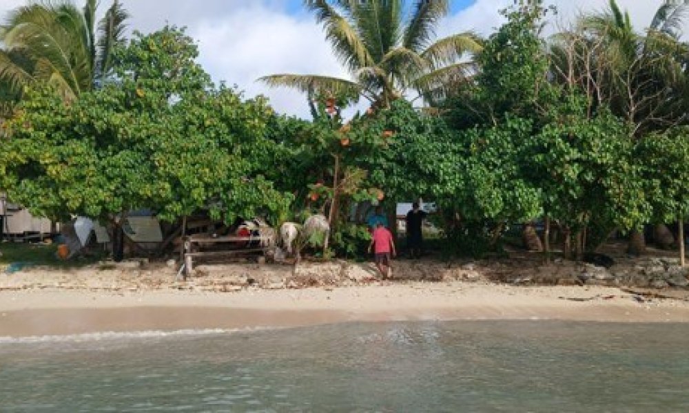 Evaluation team approaching Disaster READY community in Vanua Balavu, Fiji. Credit: Gavidi Cakobau