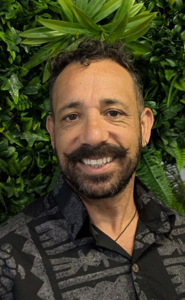 Portrait photo of Tim Stewart